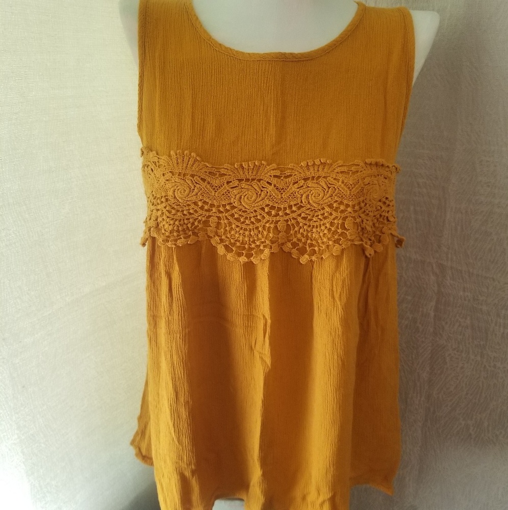 Xhilaration top